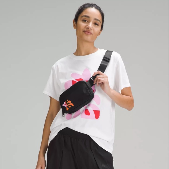 LULULEMON | Everywhere Belt Bag 1L Pride - Picture 2 of 8